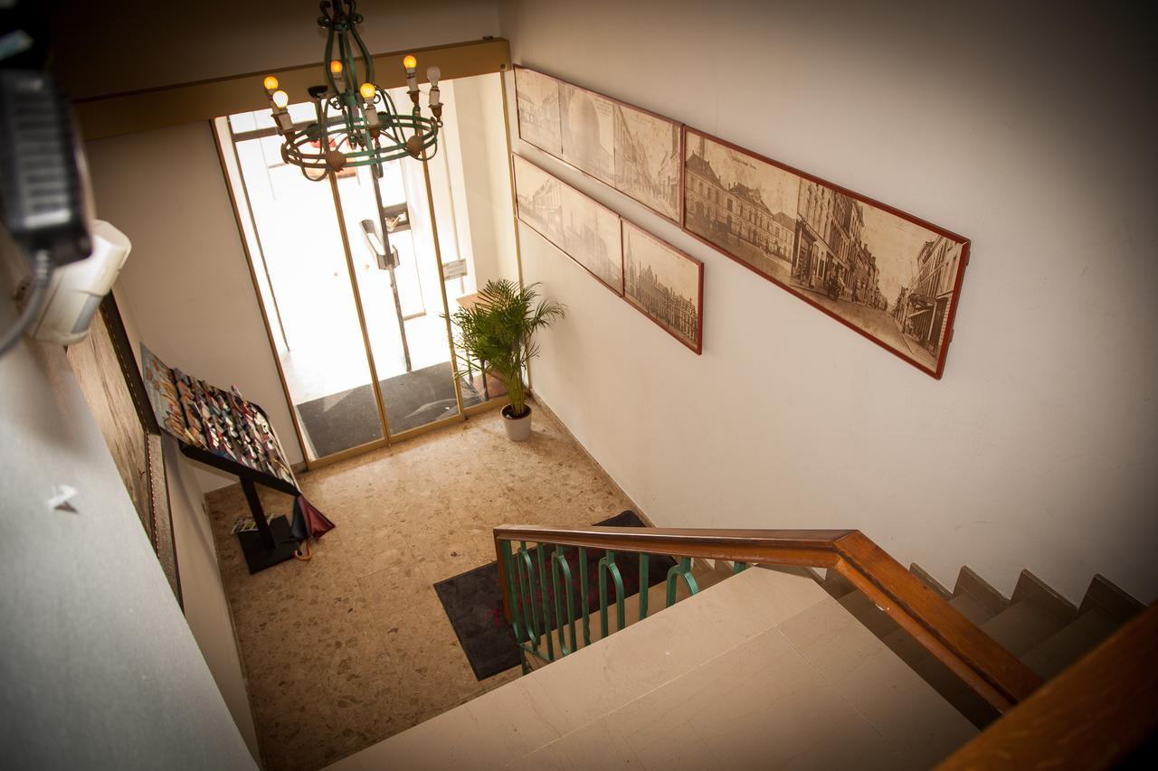 Hotel De Spiegel Sint-Niklaas Esterno foto