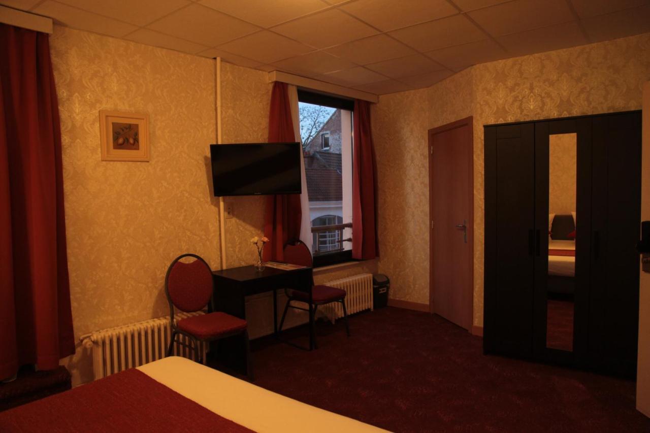 Hotel De Spiegel Sint-Niklaas Esterno foto