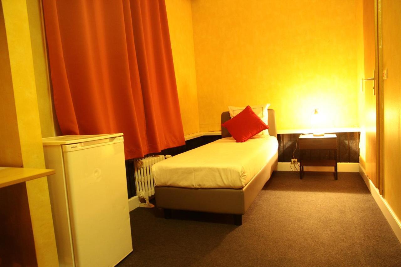 Hotel De Spiegel Sint-Niklaas Esterno foto